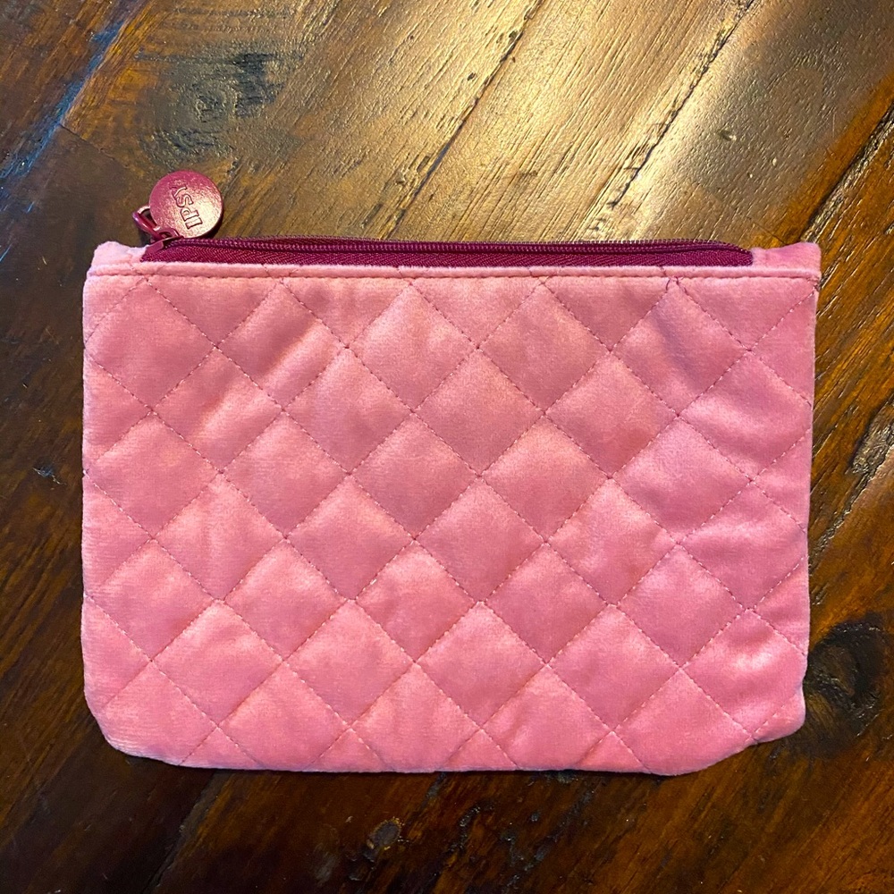Cosmetic bag